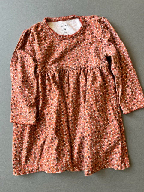 Kleid mit Flowerprint in Gr 74 ( 9 Monate)